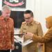 Duta Besar Kanada untuk Indonesia Ambassador Y.M. Jess Dutton bertemu dengan Sekretaris Daerah Provinsi Sulawesi Selatan Jufri Rahman di Baruga Lounge, Kantor Gubernur Sulawesi Selatan, Selasa (25/2/2025)