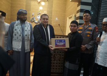 Bosowa Peduli bersama Wali Kota Makassar, Munafri Arifuddin mengadakan Safari Ramadhan setelah salat subuh berjemaah. Kegiatan dilaksanakan di Masjid Al-Irshan Minasa Upa Blok G21, Kelurahan Gunung Sari, Kecamatan Rappocini, Jumat (7/3/2025)