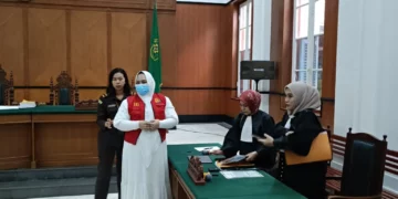 Tidak Lagi Pakai Kursi Roda, Mira Hayati Kembali Jalani Sidang Kedua Kasus Skincare Bermerkuri