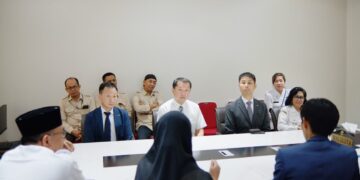 Wali Kota Makassar, Munafri Arifuddin, menerima audiensi dari Lembaga Pelatihan Kerja (LPK) Macca Inspirasi Nusantara bersama perwakilan dua perusahaan Jepang di bidang logistik, Asia Sustainable Business Cooperative dan Transport Kono Co Ltd di Ruang Rapat Balaikota, Rabu (12/3/2025)