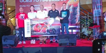 Panitia Penyelenggara Talkshow Road to MotoGP di Popsa District Cafe, Makassar, Ahad (23/3/2025)