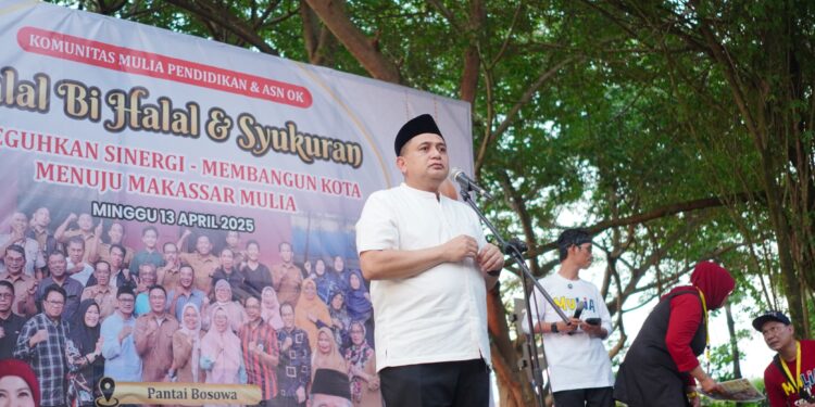 Wali Kota Makassar, Munafri Arifuddin saat silaturahmi bersama komunitas tenaga pendidik, purna tugas ASN, di Pantai Bosowa Indah, Ahad (13/4/2025)
