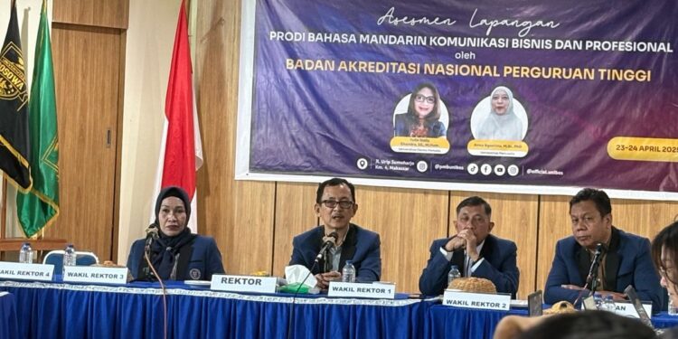 Program Studi Bahasa Mandarin untuk Komunikasi Bisnis & Profesional Fakultas Ilmu Pendidikan dan Sastra (FIPS) Universitas Bosowa mengikuti Asesmen Lapangan yang dilakukan oleh Badan Akreditasi Nasional Perguruan Tinggi (BAN-PT), Selasa (23/4/2025)