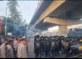 Bentrok, Pengamanan Eksekusi Lahan Bekas Showroom Mazda Pettarani