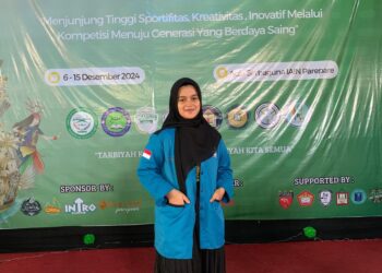 Glamor di Panggung, Hampa dalam Makna