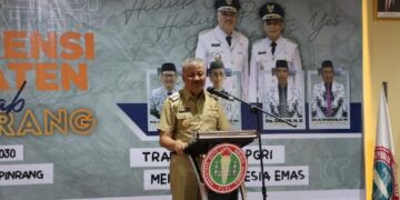 Buka Konferensi, Bupati Pinrang Sebut PGRI Beri Warna