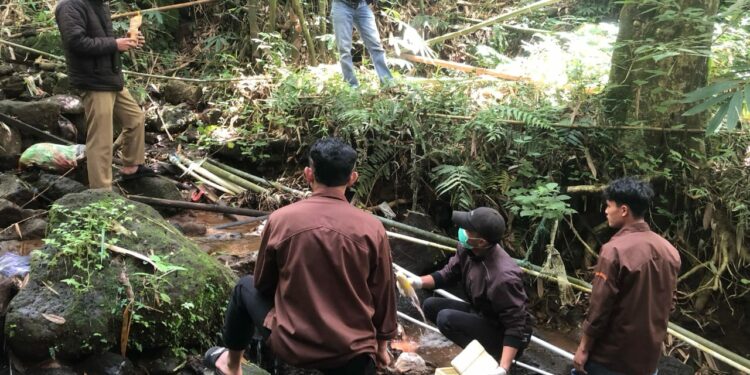Riset lapangan terkait kualitas air dan dampak pencemarannya yang digelar pada Sabtu (26/4/2025) lalu di Dusun Buki, Kecamatan Tombolo Pao, Kabupaten Gowa