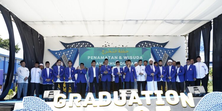 Pondok Pesantren (Ponpes) Darul Aman Gombara menggelar acara Penamatan Santri Angkatan ke-31 dan Wisuda Tahfidzul Qur’an Tahun 2025 pada Ahad (12/5/2025)