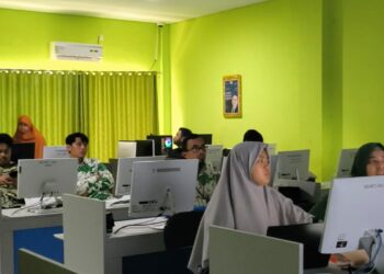 Institut Teknologi Bacharuddin Jusuf Habibie Beri  Pelatihan Latex kepada  Guru SMA IT Sohwatul Is’ad untuk Penyusunan Modul