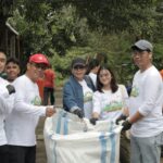 Peringati Hari Lingkungan Hidup Sedunia, PLN UIP Sulawesi-Rappo Indonesia Gelar Aksi Bersih-bersih Lingkungan Bersama Komunitas Peduli Lingkungan Untia