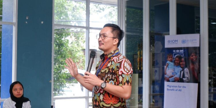 Perwakilan IOM, Maede Muhammadi di Student Lounge Gedung 1 Lantai 1, Senin (30/6/2025)