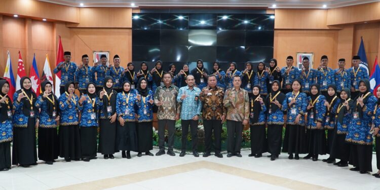 Pegawai Pemerintah dengan Perjanjian Kerja (P3K) dari Kabupaten Luwu mengikuti orientasi ASN P3K Angkatan I–IV di Auditorium Hasanuddin, Selasa (29/7/2025)