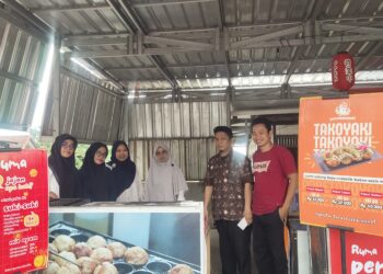 Optimalisasi Pemasaran Digital UMKM Pare Takoyaki melalui Teknologi Augmented Reality