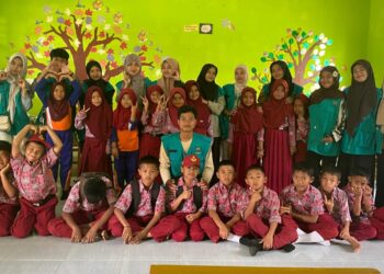 Cegah Hoaks, Mahasiswa KKN Posko 27 IAIN Parepare Gelar Penyuluhan Literasi Media Islami di SDN 59 Garotin