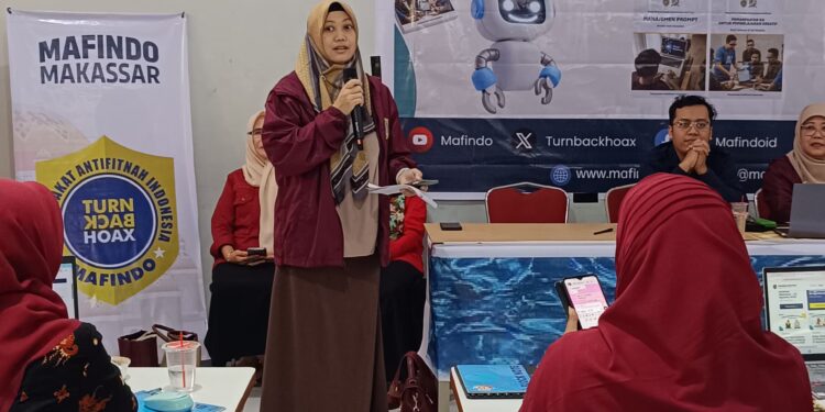 “AI Goes to School”, Mafindo Makassar Sasar 80 Guru