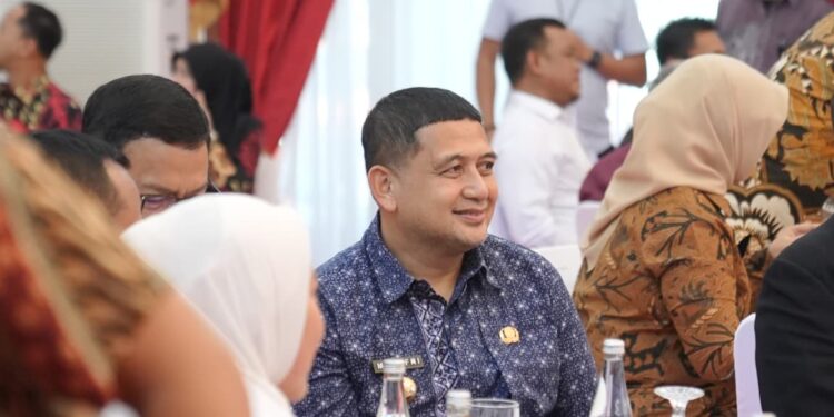 Wali Kota Makassar, Munafri Arifuddin menghadiri kegiatan penyuluhan keamanan pangan dalam rangka mendukung Program Makan Bergizi Gratis (MBG) di Rumah Jabatan Gubernur Sulsel, Kamis (28/8/2025)