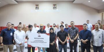 Sekda Zulkifly Apresiasi FKIJK, Berikan Bantuan Sosial ke Keluarga Korban Kerusuhan DPRD Makassar