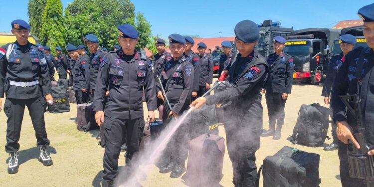 Ratusan personel Brimob Polda Sulawesi Selatan (Sulsel) diterjunkan untuk mengamankan laga klasik antara PSM Makassar dan Persija Jakarta. Pertandingan sengit ini akan digelar di Stadion Gelora BJ Habibie (GBH), Parepare, pada Ahad (21/9/2025)