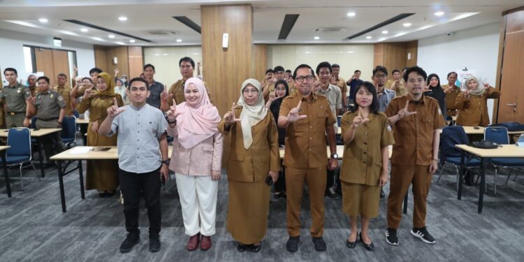 -- Dinas Komunikasi dan Informatika (Kominfo) Kota Makassar menggelar Sosialisasi SP4N-LAPOR! tahun 2025 di Ruang Pertemuan Makassar Government Center (MGC) lantai 1, Selasa (30/9/2025)