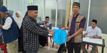 PAREPARE, PIJARNEWS.COM--Pengurus Majelis Daerah Korps Alumni Himpunan Mahasiswa Islam (KAHMI) melaksanakan Buka Bersama (Bukber), di Kafe Lagota, Jalan Ahmad Yani, Parepare
