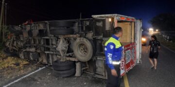 Tabrakan Maut Isuzu Box J&T vs Honda BR-V di Pinrang, Satu Penumpang Tewas