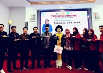 Kepala Pusat Publikasi dan Penerbitan LPPM IAIN Parepare Lulus 2 Tahun 7 Bulan dengan IPK 4.00 di UNM