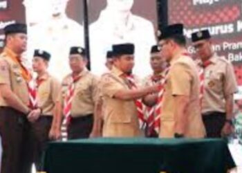 Tasming Hamid Resmi Dikukuhkan Sebagai Pembina Kwarcab Pramuka Parepare