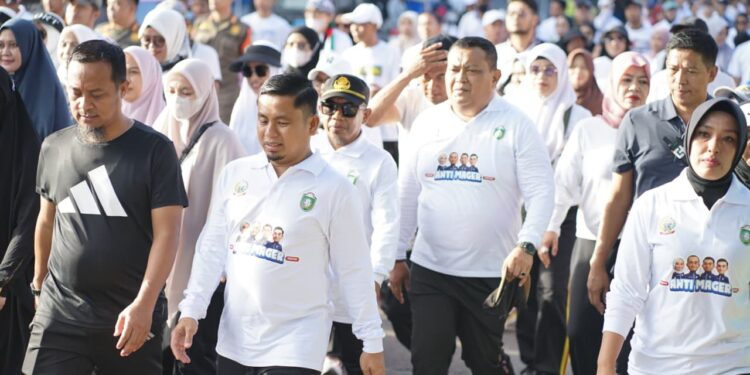 - Ribuan warga memadati kawasan Jalan Mattirotasi, Kota Parepare, dalam gelaran Jalan Sehat "Anti Mager", Ahad (12/4/2026)