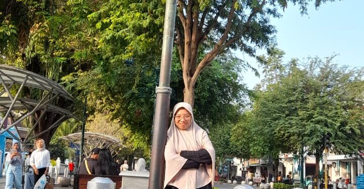 Fath A. Damayanti, S.Si (Pemerhati Lingkungan dan Politik)