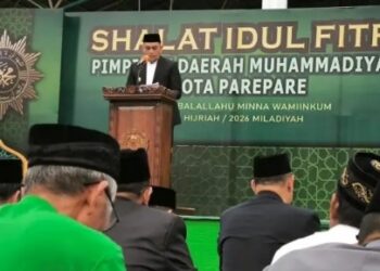 Wawali Parepare Salat Id di Lapangan Andi Makkasau, Singgung Kemiskinan Turun hingga Tantangan Anggaran Rp100 M