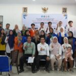 Prodi Teknik Sipil ITH Edukasi Warga Ujung Pengolahan Sampah Plastik Jadi Paving Block