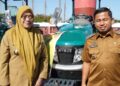 Tasming Hamid Bersyukur dapat Bantuan Traktor dari Kementan