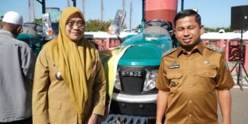 Tasming Hamid Bersyukur dapat Bantuan Traktor dari Kementan