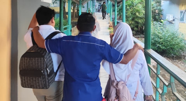 Bupati Sidrap Jadikan Hari Pertama Sekolah Momentum Perkuat Peran Ayah di Keluarga