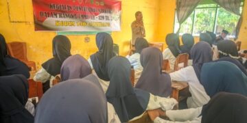 Satgas TMMD ke-129 Kodim Pinrang Edukasi Pelajar soal Bahaya Narkoba di Desa Tanratuo