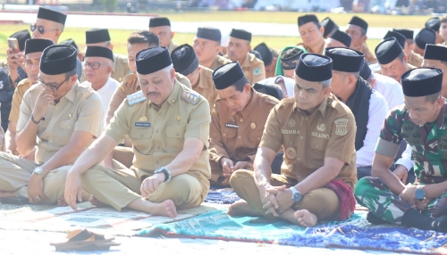 Pemkab Pinrang Gelar Salat Istisqa, Bupati Irwan Ajak Warga Perbanyak Doa Hadapi Kemarau