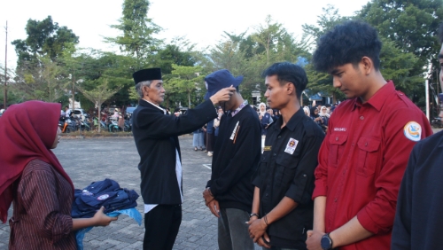 Ratusan Mahasiswa UMPAR Diterjunkan ke Lokasi KKN, Dibekali Pesan Pengabdian dan Integritas