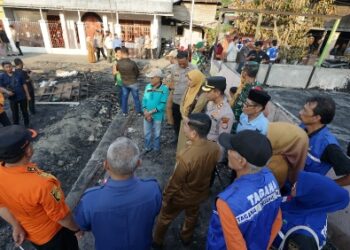 Serahkan Bantuan Korban Kebakaran Sumur Jodoh, Wali Kota Parepare: Semoga Memberi Manfaat