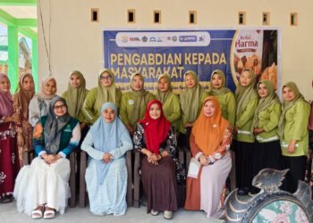 Tim PKM Prodi Keperawatan Unismuh Latih Produksi Keripik Salak Bagi Warga Dusun Batri Pinrang
