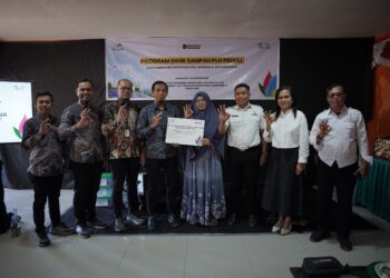 PLN Peduli dan Yayasan Dampak Rappo Indonesia Perkuat Pengelolaan Bank Sampah Unit Makkio Baji Bagi Warga Lokal