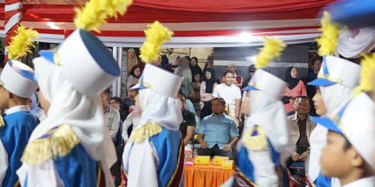 Gerak Jalan Meriahkan HUT ke-81 RI, Tasming Hamid Ajak Generasi Muda Jaga Semangat Kebersamaan