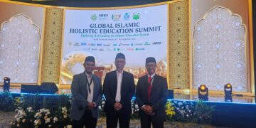 -- Ketua Yayasan Buq'atun Mubarakah Pondok Pesantren Darul Aman Gombara, H. M. Iqbal Djalil, bersama Sekretaris Yayasan H. Ahmad Sahal, menghadiri Global Islamic Holistic Education Summit (GIHES) 2026