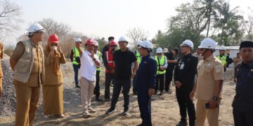 Tasming Hamid dan Penasihat Menteri Kunjungi Kampung Nelayan Cempae, Warga: Kami Bersyukur