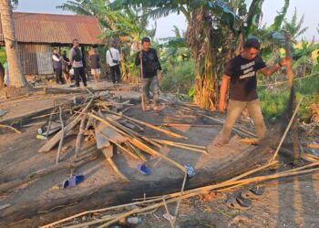 Polisi Bubarkan Judi Sabung Ayam di Sidrap, 3 Orang Diamankan