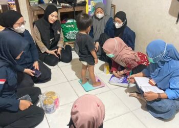 Imigrasi Parepare Salurkan Bantuan untuk Anak Stunting di Kelurahan Lompoe