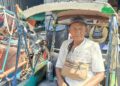 Tak Kenal Lelah, Kakek 70 Tahun di Parepare Tetap Kayuh Becak demi Nafkah Keluarga